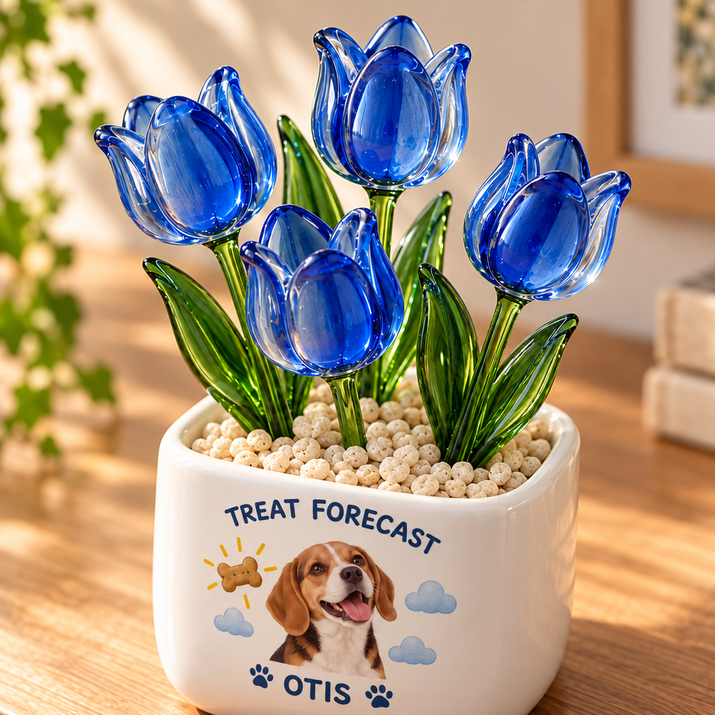 the treat forecast personalized pet glass tulip pot — glass tulip detail close-up