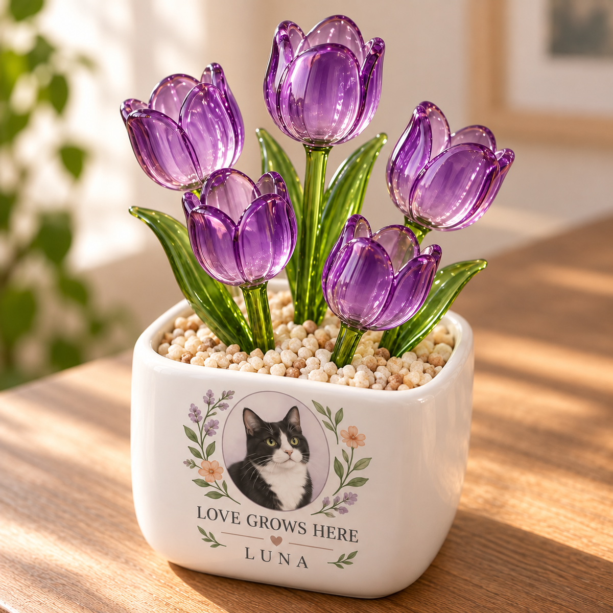 love grows here personalized pet glass tulip pot — glass tulip detail close-up